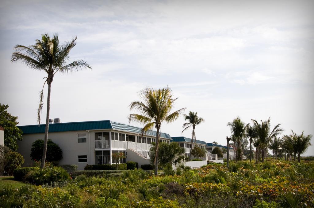 Sanibel Arms West Hotel Exterior photo