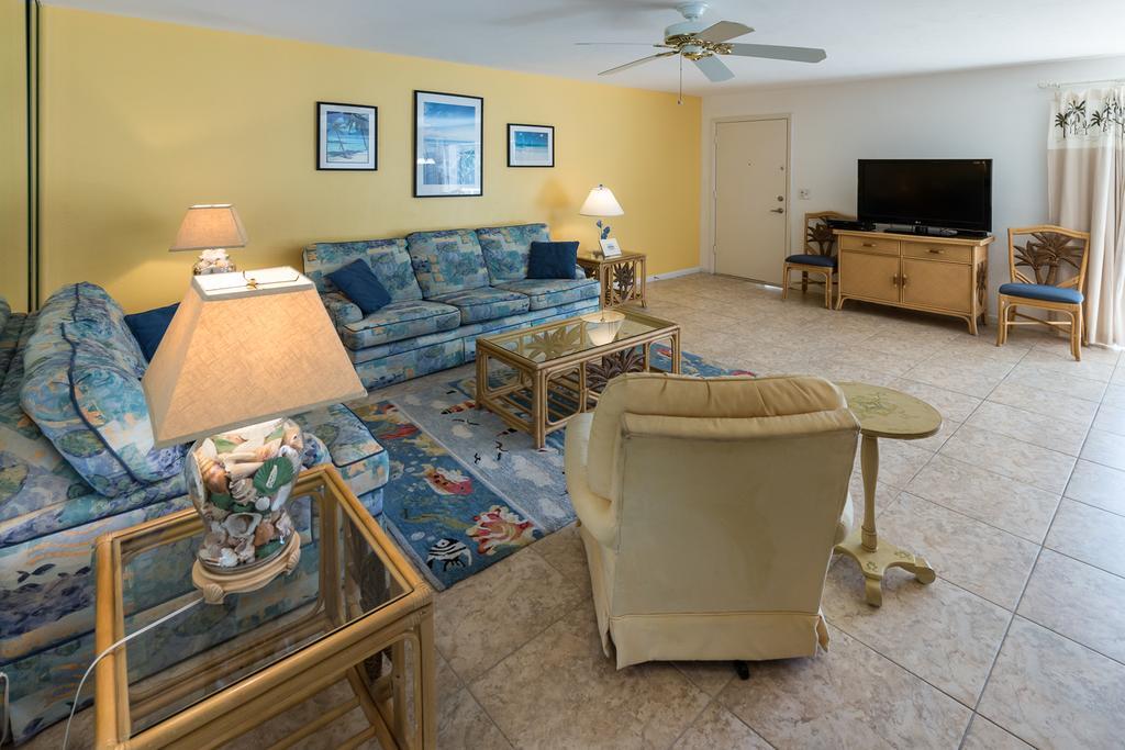 Sanibel Arms West Hotel Exterior photo