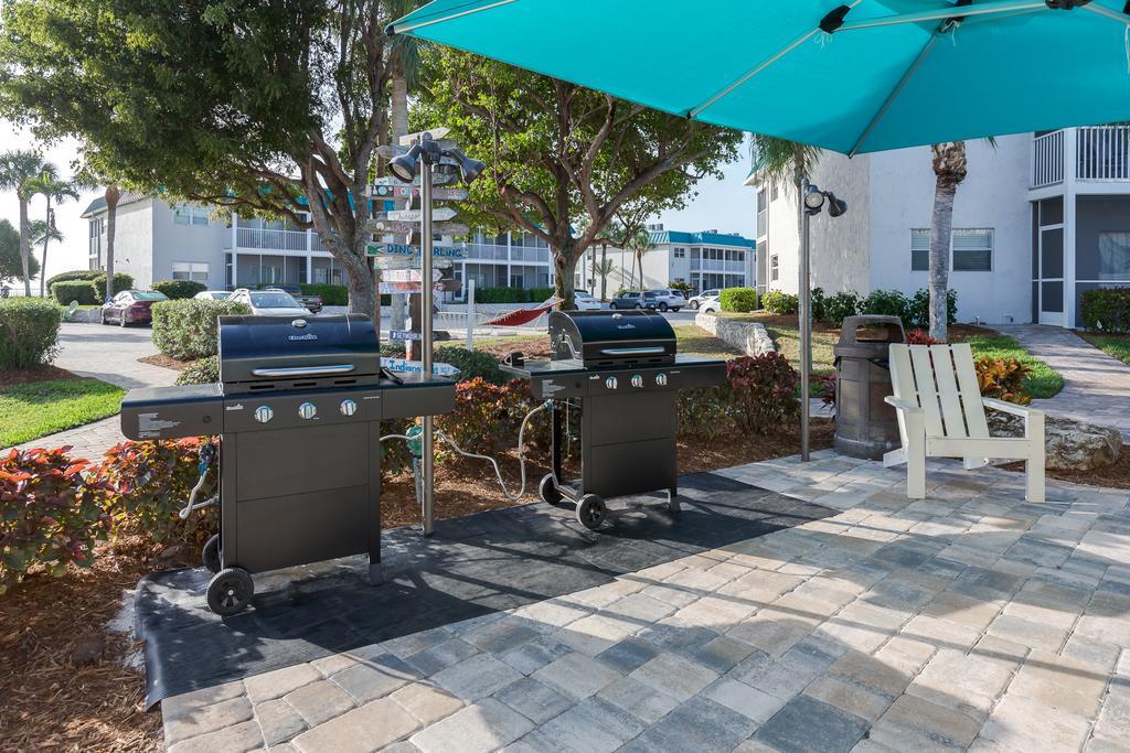 Sanibel Arms West Hotel Exterior photo