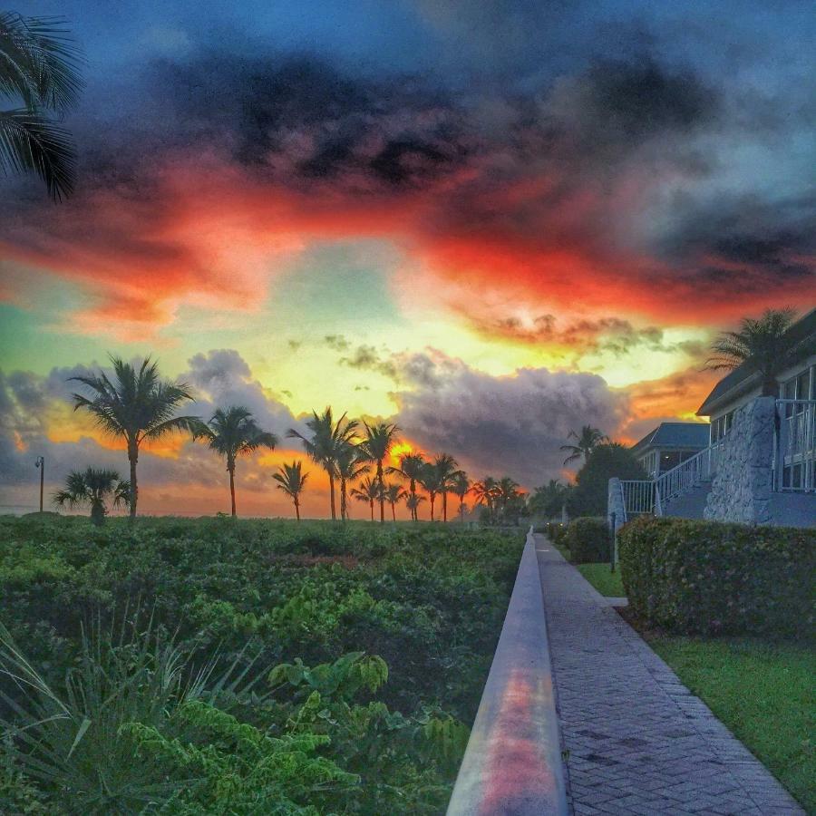 Sanibel Arms West Hotel Exterior photo